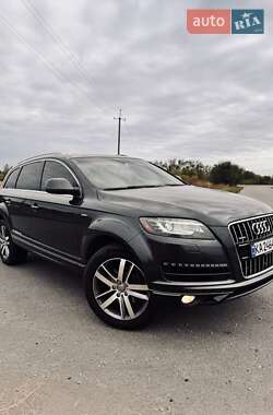 Внедорожник / Кроссовер Audi Q7 2012 в 