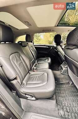 Внедорожник / Кроссовер Audi Q7 2012 в 