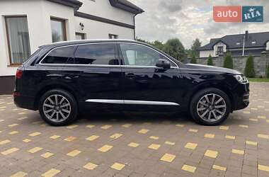Позашляховик / Кросовер Audi Q7 2016 в 