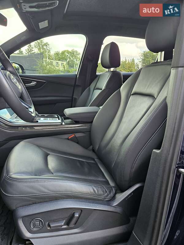 Позашляховик / Кросовер Audi Q7 2021 в Дніпрі