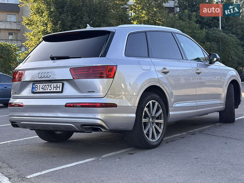 Внедорожник / Кроссовер Audi Q7 2018 в Черкассах