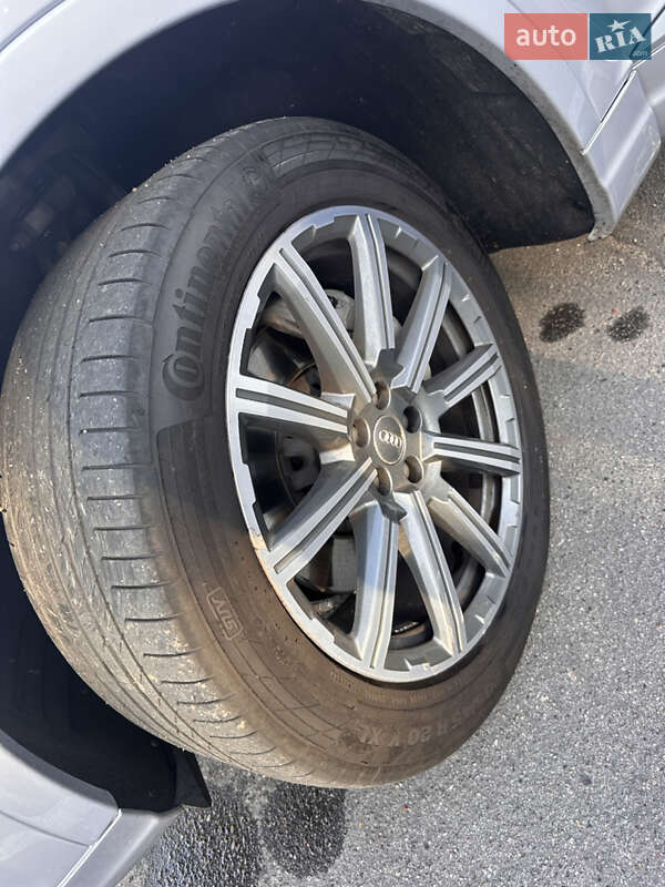 Внедорожник / Кроссовер Audi Q7 2018 в Черкассах