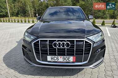 Позашляховик / Кросовер Audi Q7 2020 в 