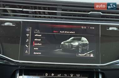 Позашляховик / Кросовер Audi Q7 2020 в 