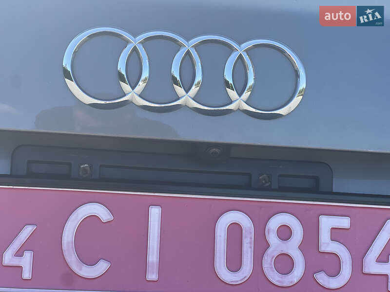 Позашляховик / Кросовер Audi Q7 2016 в Стрию