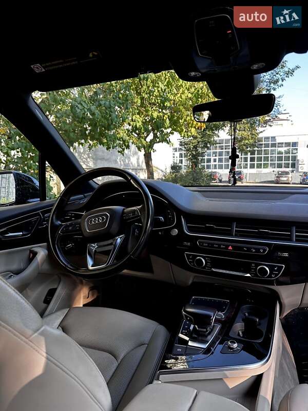 Внедорожник / Кроссовер Audi Q7 2016 в Ивано-Франковске