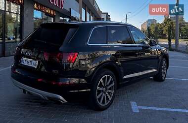 Внедорожник / Кроссовер Audi Q7 2016 в 