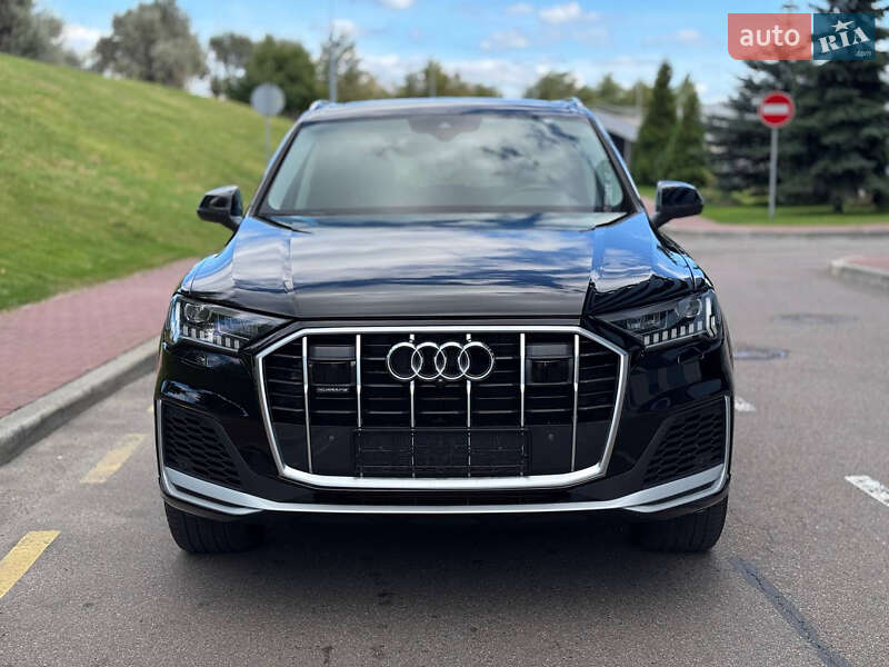 Позашляховик / Кросовер Audi Q7 2020 в Києві