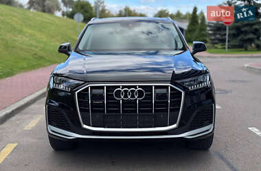 Позашляховик / Кросовер Audi Q7 2020 в 