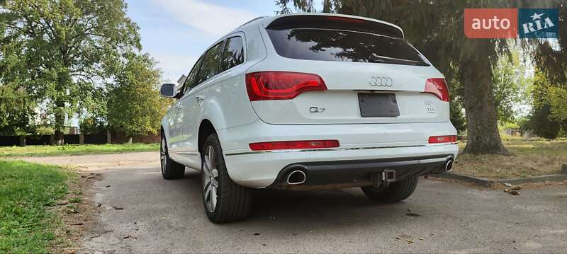 Позашляховик / Кросовер Audi Q7 2015 в Дубні