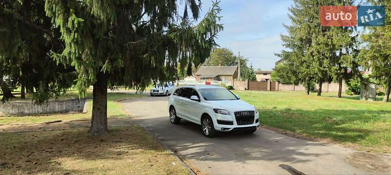 Позашляховик / Кросовер Audi Q7 2015 в Дубні