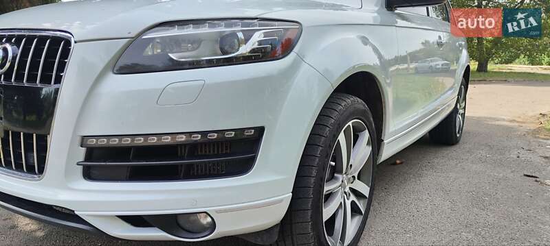 Позашляховик / Кросовер Audi Q7 2015 в Дубні