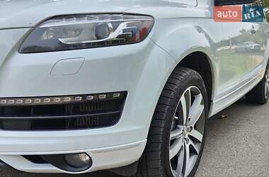 Внедорожник / Кроссовер Audi Q7 2015 в 