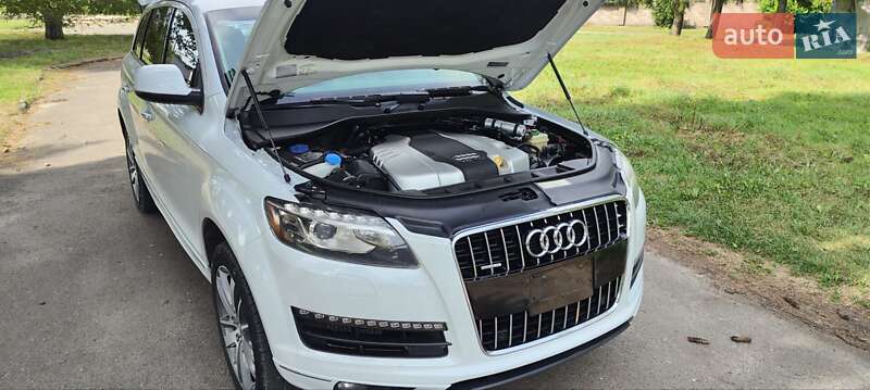 Позашляховик / Кросовер Audi Q7 2015 в Дубні