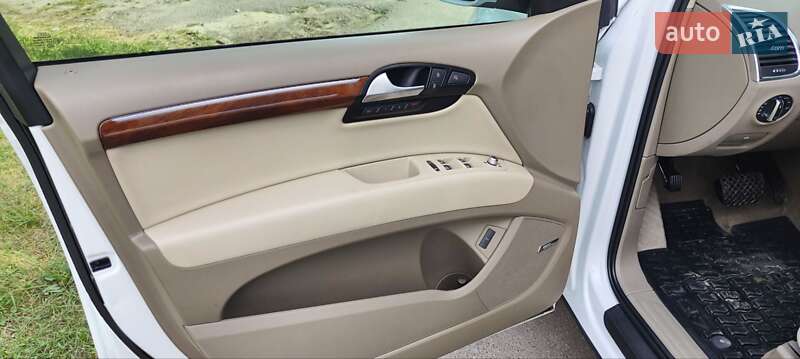 Позашляховик / Кросовер Audi Q7 2015 в Дубні