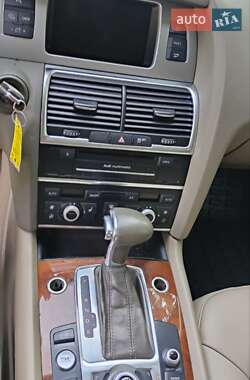 Внедорожник / Кроссовер Audi Q7 2015 в 