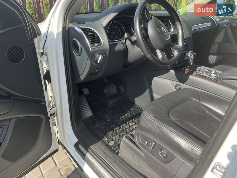 Позашляховик / Кросовер Audi Q7 2013 в Тернополі