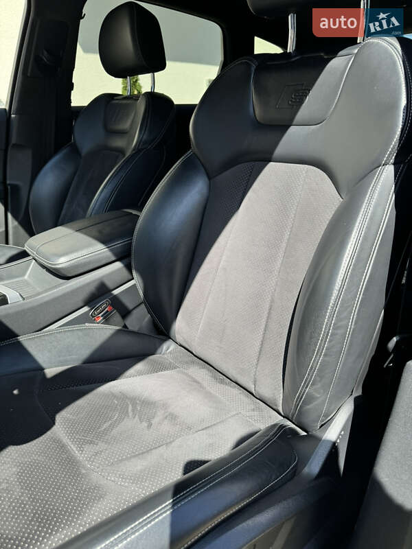 Внедорожник / Кроссовер Audi Q7 2015 в Стрые