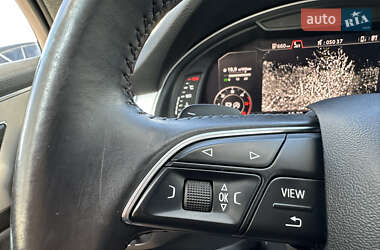 Позашляховик / Кросовер Audi Q7 2016 в 