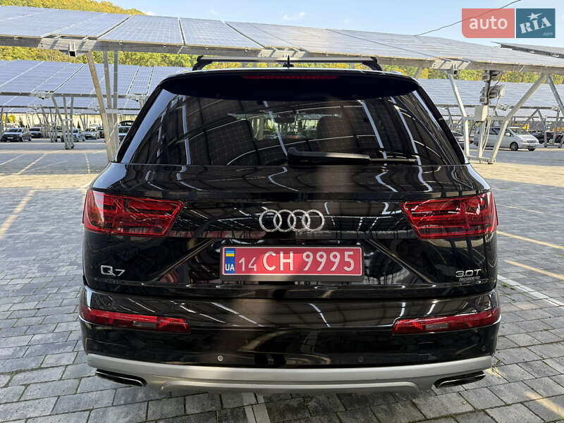 Позашляховик / Кросовер Audi Q7 2017 в Львові
