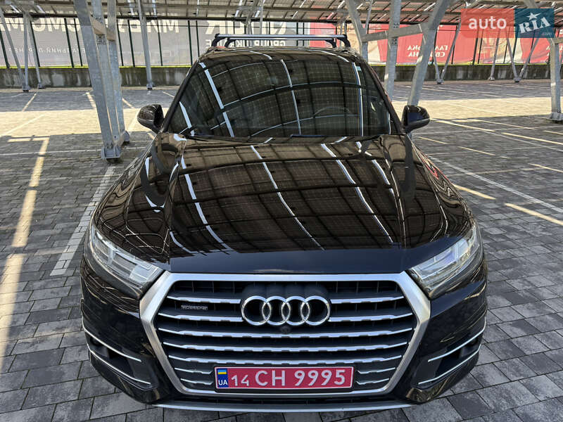 Позашляховик / Кросовер Audi Q7 2017 в Львові