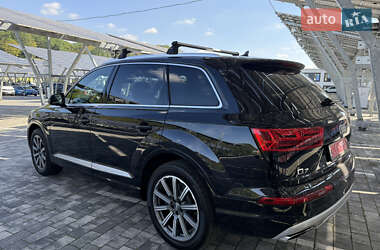 Внедорожник / Кроссовер Audi Q7 2017 в 