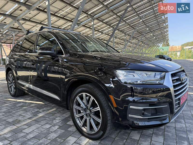 Позашляховик / Кросовер Audi Q7 2017 в Львові