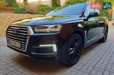 Внедорожник / Кроссовер Audi Q7 2016 в 