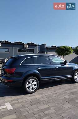 Позашляховик / Кросовер Audi Q7 2010 в 