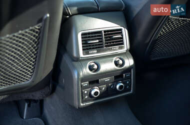 Позашляховик / Кросовер Audi Q7 2006 в 