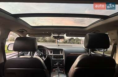 Позашляховик / Кросовер Audi Q7 2011 в 