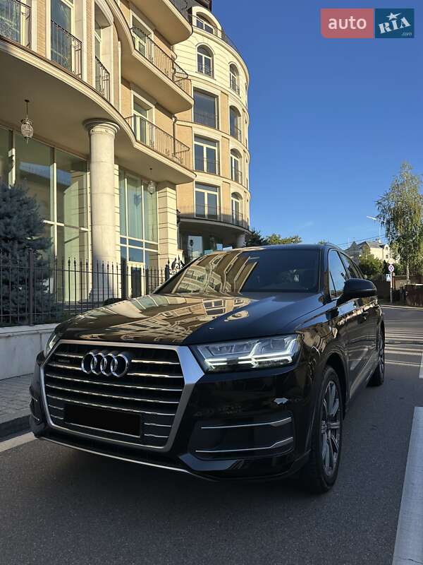 Позашляховик / Кросовер Audi Q7 2018 в Києві