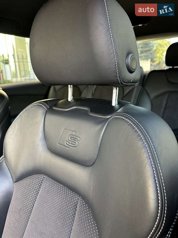 Позашляховик / Кросовер Audi Q7 2018 в Києві