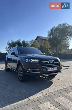 Позашляховик / Кросовер Audi Q7 2017 в 