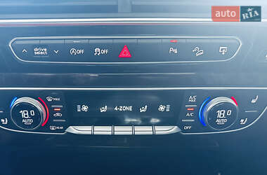 Позашляховик / Кросовер Audi Q7 2016 в 