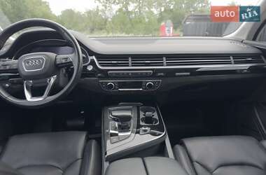Позашляховик / Кросовер Audi Q7 2018 в 