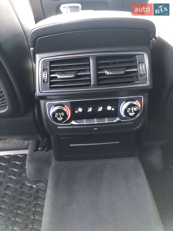 Позашляховик / Кросовер Audi Q7 2015 в Тернополі
