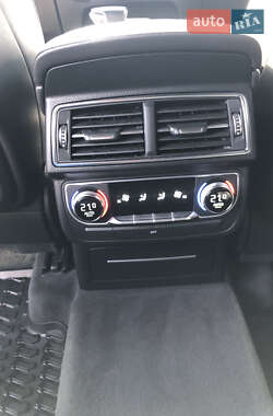 Внедорожник / Кроссовер Audi Q7 2015 в 