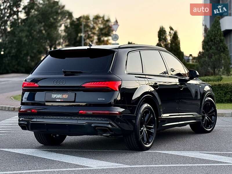 Внедорожник / Кроссовер Audi Q7 2025 в Киеве