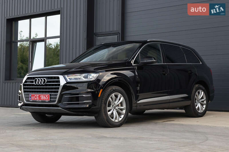 Внедорожник / Кроссовер Audi Q7 2016 в Дубно