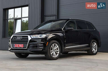 Внедорожник / Кроссовер Audi Q7 2016 в 