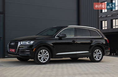 Внедорожник / Кроссовер Audi Q7 2016 в 