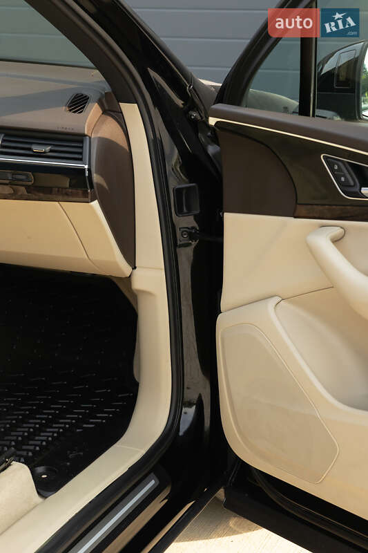 Внедорожник / Кроссовер Audi Q7 2016 в Дубно