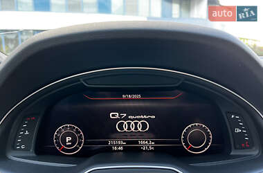 Внедорожник / Кроссовер Audi Q7 2016 в 