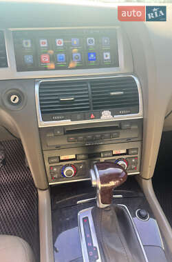 Позашляховик / Кросовер Audi Q7 2008 в 