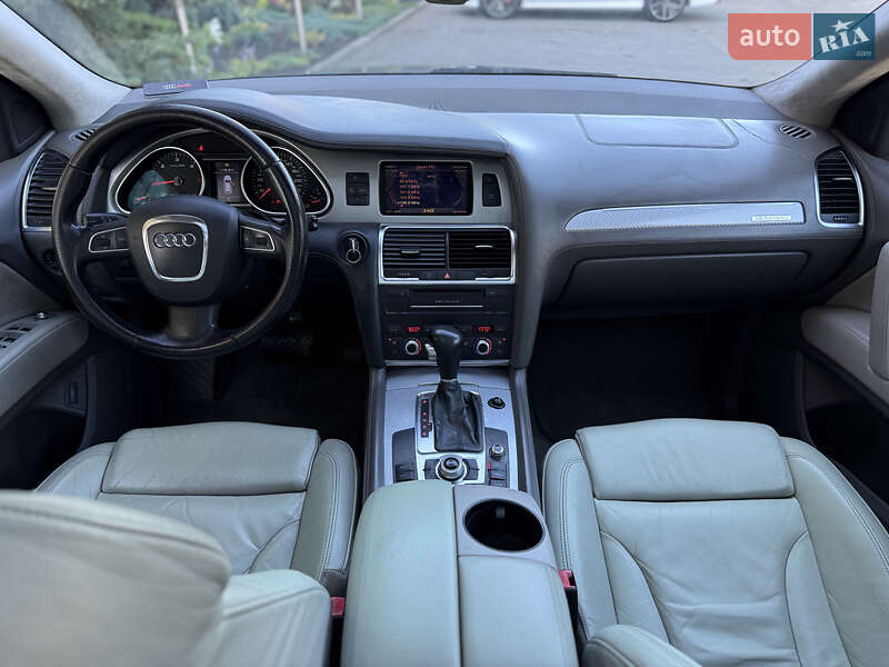 Внедорожник / Кроссовер Audi Q7 2009 в Тернополе