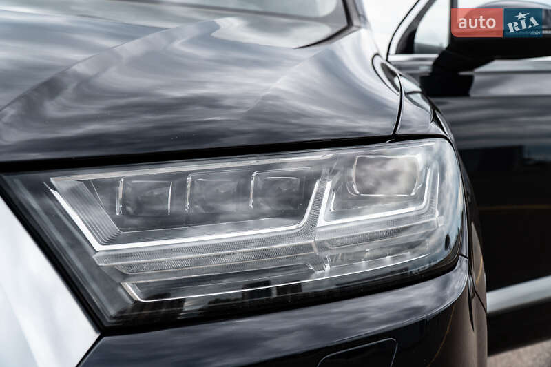 Позашляховик / Кросовер Audi Q7 2016 в Черкасах