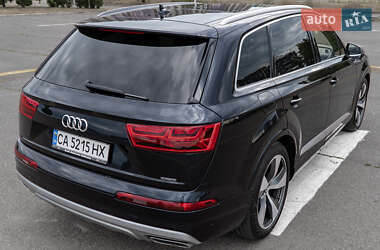 Позашляховик / Кросовер Audi Q7 2016 в 