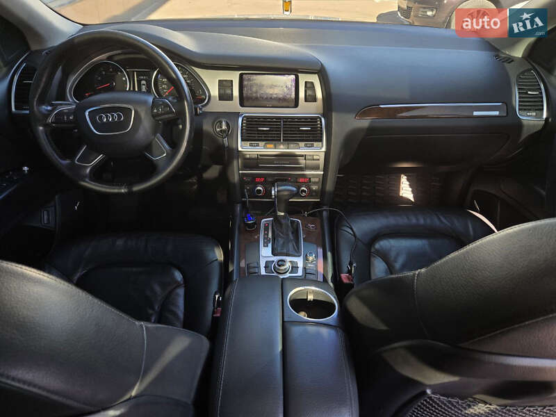Позашляховик / Кросовер Audi Q7 2012 в Києві