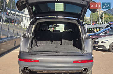 Внедорожник / Кроссовер Audi Q7 2012 в 